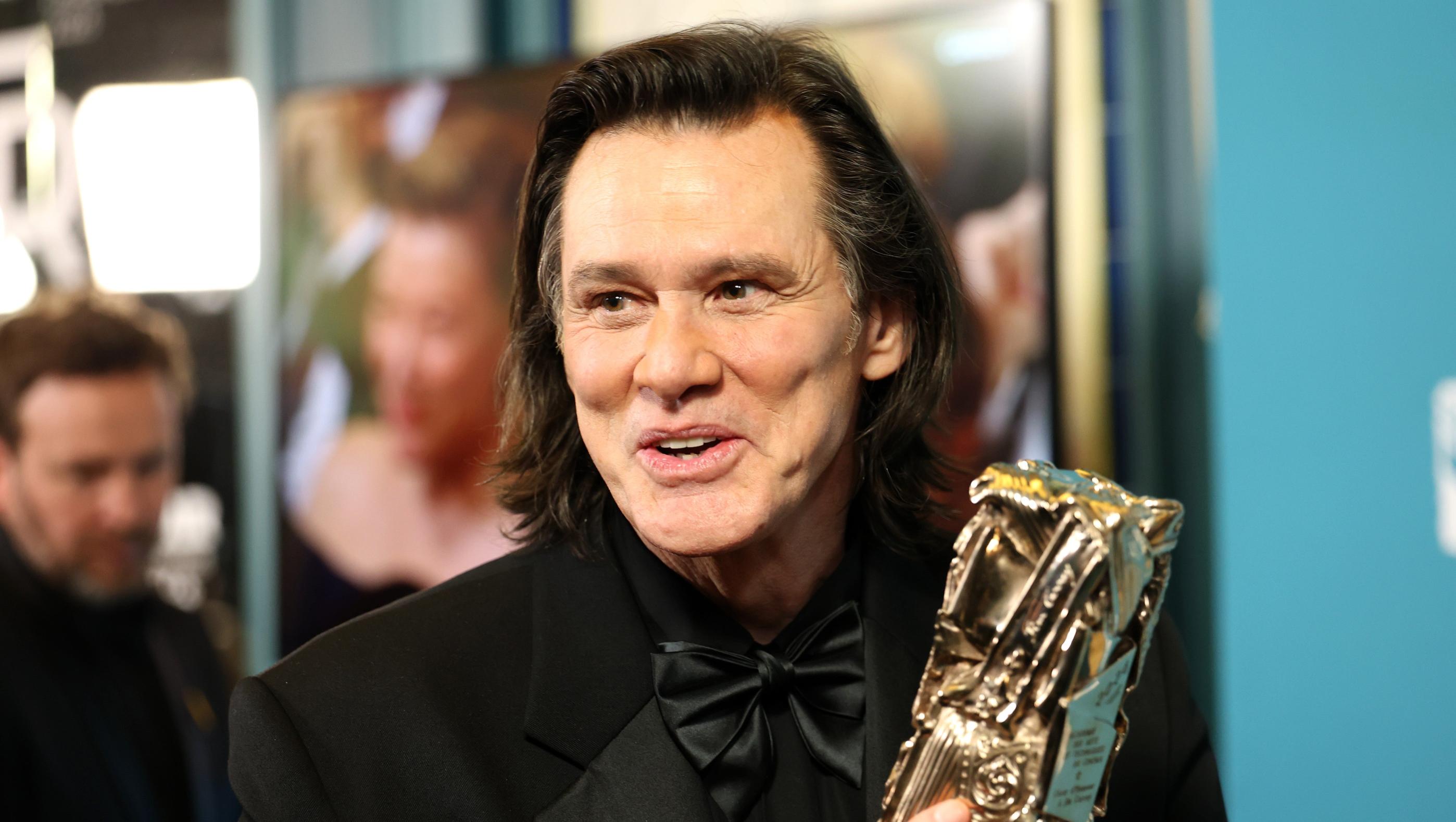 Awards Official: Jim Carrey Isn’t a Clone, Claims He’s Real