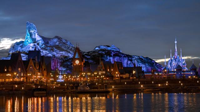 Disneyland Paris 2026: Explore Disney Adventure World & More