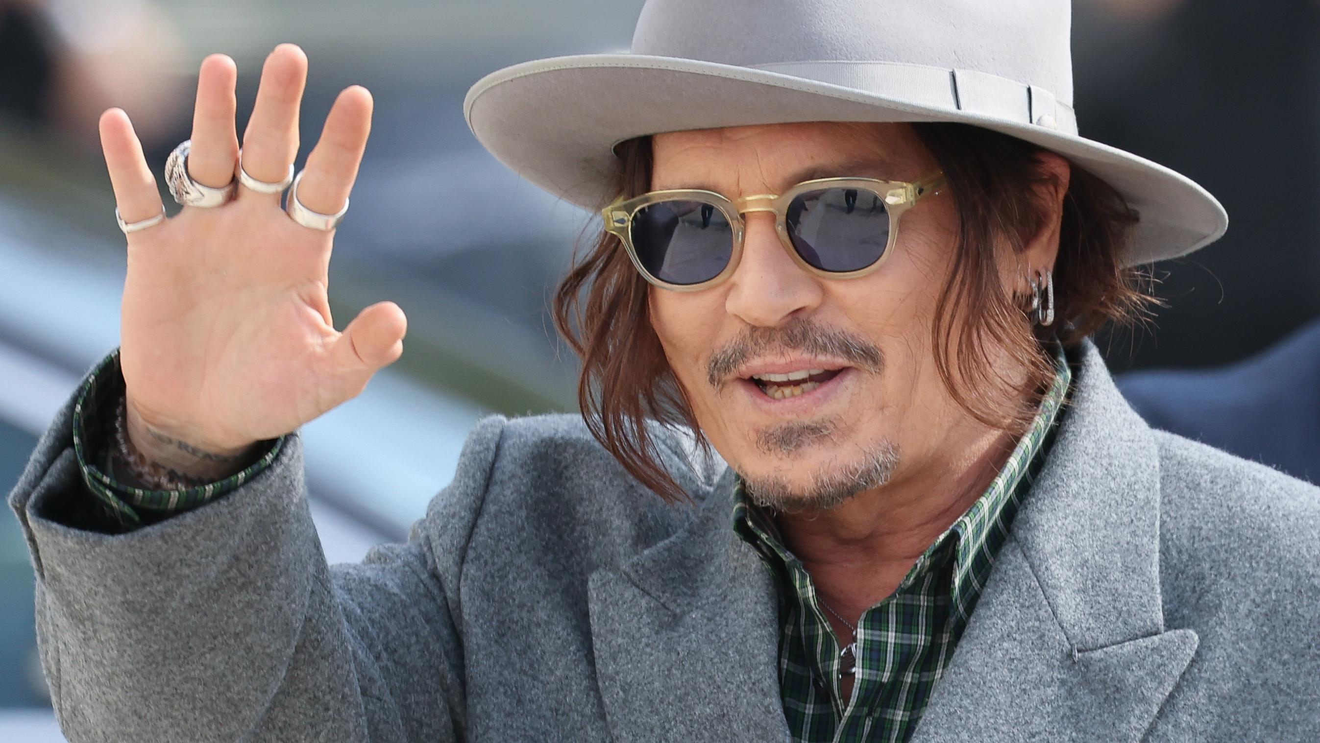 Johnny Depp to Star as Ebenezer Scrooge in Major Studio Return