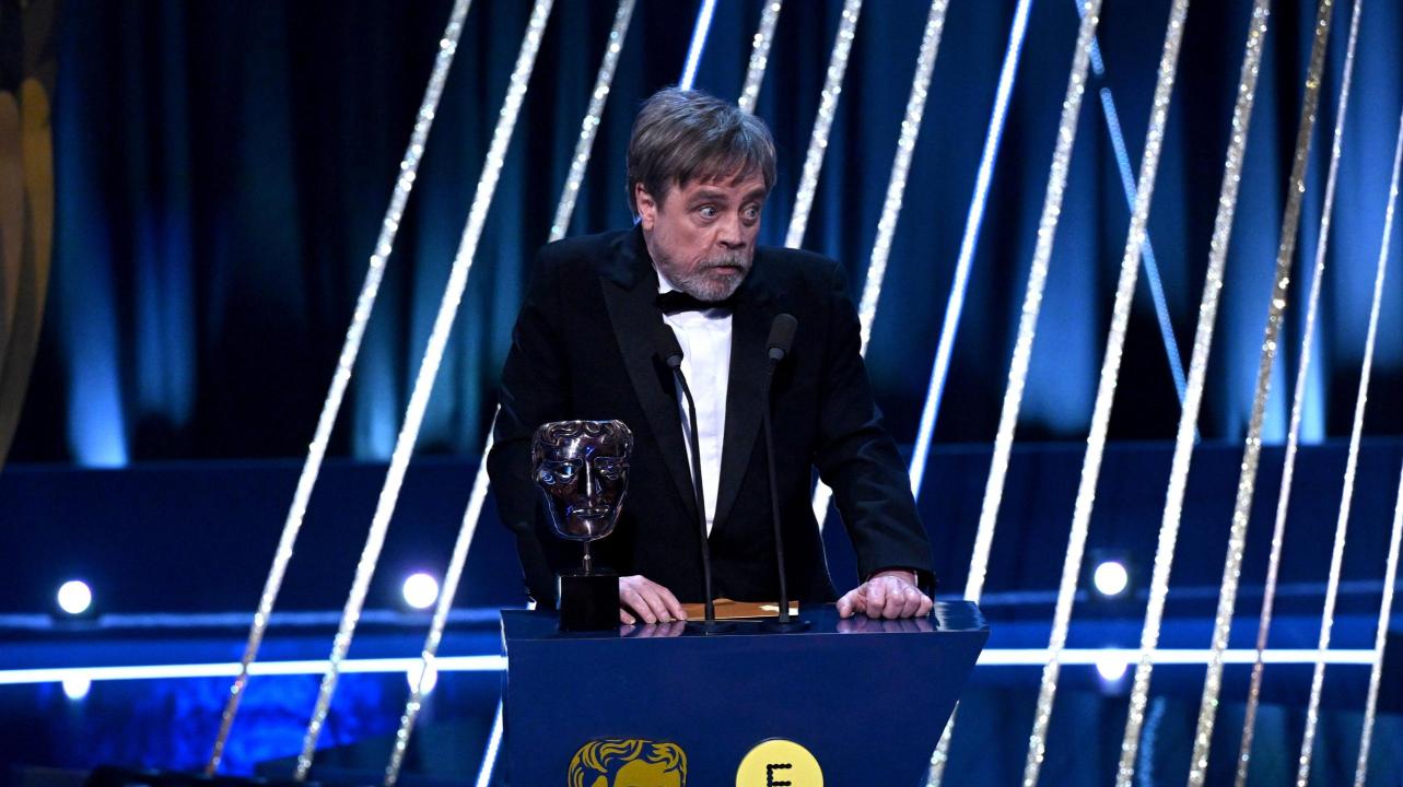 Mark Hamill Shares Demi Moore's Thumbs Up After Pants Mishap