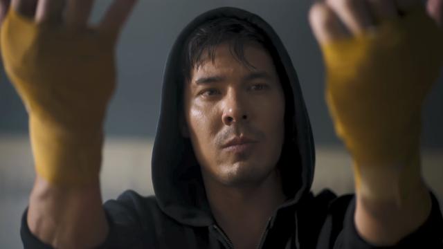 Mortal Kombat's Lewis Tan Playfully Disses Street Fighter Star